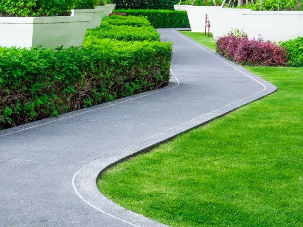 Cost of Walkway Curb Installation in Carson City